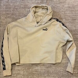 ❤️Like new Puma Cropped Hoodie